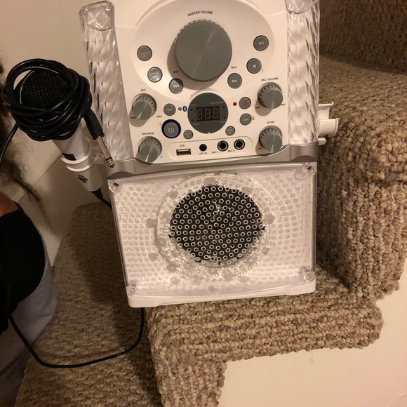 Light up Karaoke machine - Picture 4 of 4